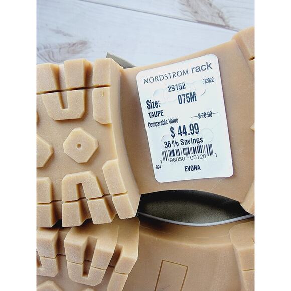 Womens Nautica Evona Ankle Hiker Boots Lace Up Beige Taupe Faux Suede Sz 7.5 - Picture 6 of 16